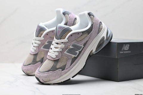 New Balance M2010 series athletic shoes, running shoes, chunky style, mesh, casual.