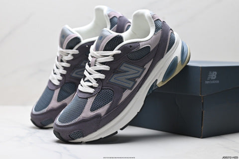 New Balance 2010 series running shoes, chunky style, breathable mesh, casual.