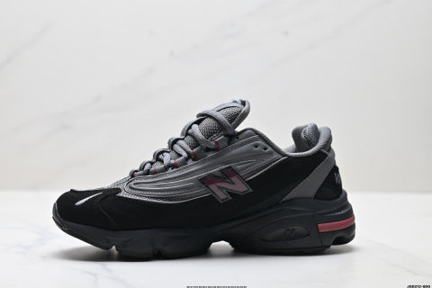 New Balance 1000 series athletic shoes, running shoes, slip-resistant and durable, suitable for casual sports.