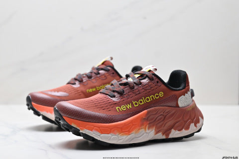 New Balance MTMORLY3 running shoes: platform sole for added height and cushioning; versatile and stylish athletic shoes.