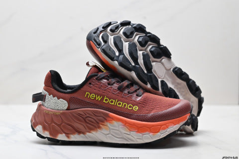 New Balance MTMORLY3 running shoes: platform sole for added height and cushioning; versatile and stylish athletic shoes.