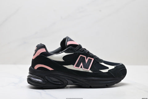 New Balance 2010 series running shoes, athletic shoes, breathable and cushioned mesh, casual wear.