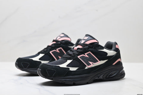 New Balance 2010 series running shoes, athletic shoes, breathable and cushioned mesh, casual wear.