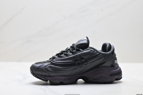 New Balance 1000 series running shoes, athletic shoes, comfortable, non-slip, low-top casual style.