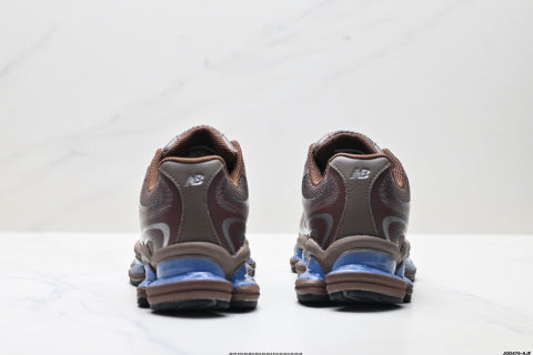 New Balance M2000 series athletic shoes: stylish, versatile, shock-absorbing, slip-resistant, and durable low-top running shoes.