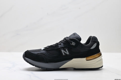 New Balance 992 series running shoes, classic casual sports shoes, versatile chunky sneakers.