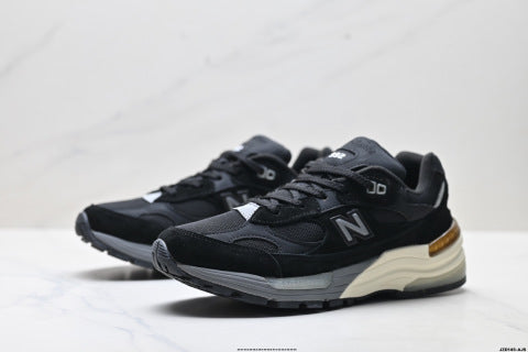 New Balance 992 series running shoes, classic casual sports shoes, versatile chunky sneakers.