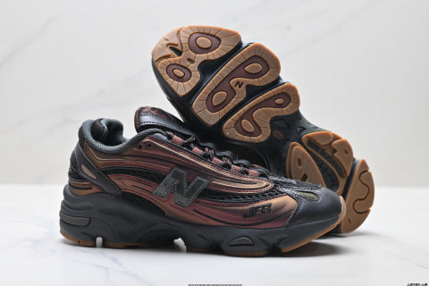 New Balance 1000 series athletic shoes, running shoes, slip-resistant, durable, breathable, casual shoes.