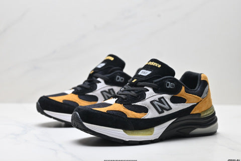 New Balance 992 series sneakers, classic casual, versatile chunky running shoes.