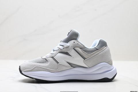 New Balance 5740 series running shoes, athletic shoes, slip-resistant, wear-resistant, and cushioned.