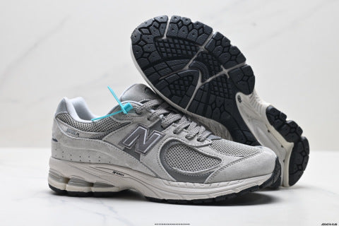 New Balance 2002R running shoes, athletic shoes, comfortable, slip-resistant, durable, and casual.