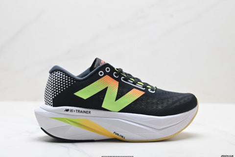 New Balance SC Trainer V3 series running shoes: training, sprinting, fitness tests, and racing; breathable and cushioned.