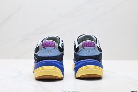 New Balance NB 990 series athletic shoes, running shoes, breathable mesh upper, low-top casual shoes.