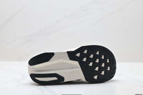 New Balance FuelCell Sneakers: Simple mesh fabric, non-slip, wear-resistant, breathable, and lightweight running shoes.