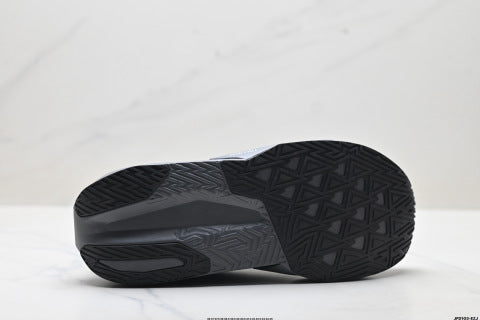 New Balance FuelCell running shoes, athletic shoes, simple design, slip-resistant, durable, breathable and lightweight.
