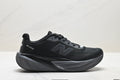 New Balance FuelCell running shoes, athletic shoes, simple design, slip-resistant, durable, breathable and lightweight.