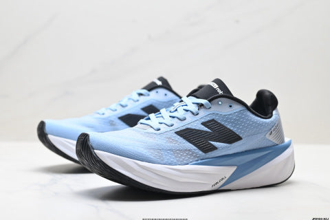 New Balance FuelCell running shoes, athletic shoes, simple design, slip-resistant, durable, breathable and lightweight.