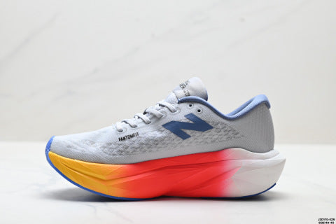 New Balance FuelCell athletic shoes, running shoes, simple mesh fabric, non-slip, wear-resistant, breathable and lightweight.