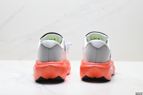 New Balance FuelCell athletic shoes, running shoes, simple mesh fabric, non-slip, wear-resistant, breathable and lightweight.