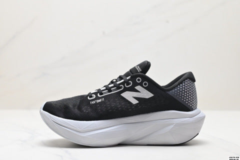 New Balance FuelCell running shoes: Simple mesh fabric, slip-resistant, durable, breathable, and lightweight.