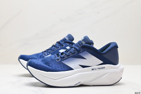 New Balance FuelCell running shoes: Simple mesh fabric, slip-resistant, durable, breathable, and lightweight.