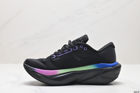 New Balance FuelCell athletic shoes, running shoes, simple mesh fabric, non-slip, wear-resistant, breathable and lightweight.