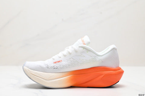 New Balance FuelCell athletic shoes, running shoes, simple mesh fabric, non-slip, wear-resistant, breathable and lightweight.
