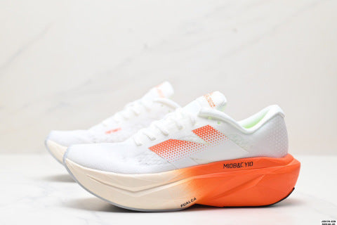 New Balance FuelCell athletic shoes, running shoes, simple mesh fabric, non-slip, wear-resistant, breathable and lightweight.