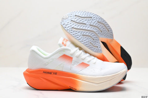 New Balance FuelCell athletic shoes, running shoes, simple mesh fabric, non-slip, wear-resistant, breathable and lightweight.