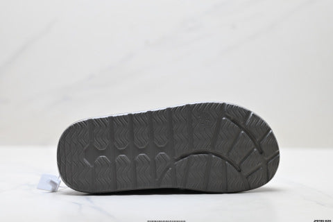New Balance NB Rover closed-toe slippers, comfortable, versatile, and casual shoes.