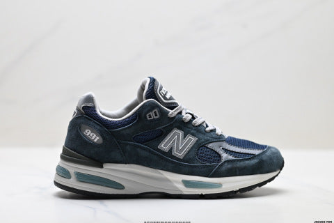 New Balance 991 series running shoes, classic and versatile casual athletic shoes.