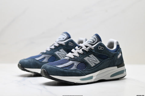 New Balance 991 series running shoes, classic and versatile casual athletic shoes.