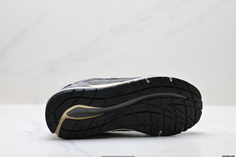 New Balance 991 series athletic shoes, running shoes, classic and versatile casual shoes.