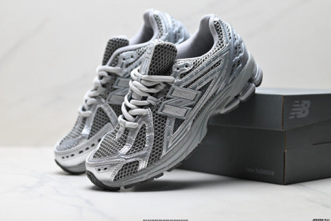 New Balance M1906 series athletic shoes, chunky sneakers, men's and women's running shoes, breathable and cushioned.