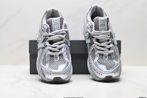 New Balance M1906 series athletic shoes, chunky sneakers, men's and women's running shoes, breathable and cushioned.