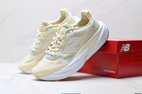 New Balance FuelCell Sneakers: Simple design, mesh fabric, non-slip, wear-resistant, breathable, and lightweight; ideal for marathon running.