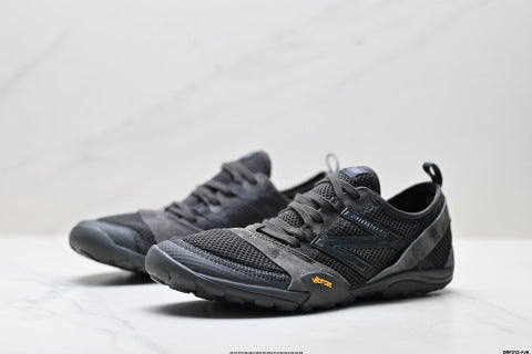New Balance MT10 series running shoes, barefoot shoes, non-slip, wear-resistant, lightweight, casual sports shoes.